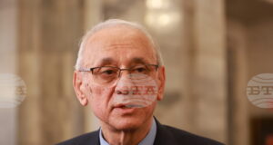 Държавата поема ясен ангажимент за равен достъп до здравни услуги на всички граждани, независимо къде живеят, заяви министър Силви Кирилов