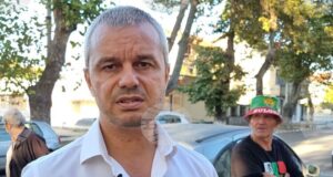 Евентуален бъдещ политически проект на Румен Радев ще помогне за изчистването от паразитни организации, каза Костадин Костадинов
