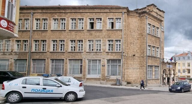 Загасен е пожар в тежкотоварен автомобил в Ришкия проход, съобщи говорителят на ОД на МВР в Шумен