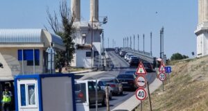 Интензивен е трафикът на всички гранични преходи с Румъния, съобщи „Гранична полиция“