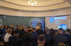 Лидерът на ГЕРБ Бойко Борисов заяви, че не разбира омразата към него и правителството от страна на президента Румен Радев
