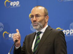 Лидерът на консерваторите в Европейския парламент обещава да отмени забраната на ЕС за двигатели с вътрешно горене от 2035 г.