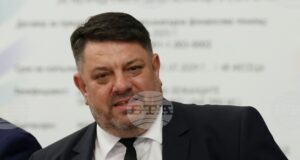 Не мисля, че точно тази опозиция може да свали българското правителство, коментира вицепремиерът Атанас Зафиров