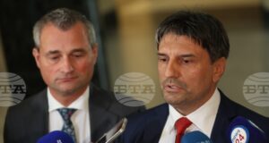 ОБНОВЕНА Млад мъж е привлечен като обвиняем за инцидента с дерайлиралия трамвай в София