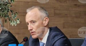 ОБНОВЕНА Трябва да засилим възпитателния момент в учебните програми, каза министърът на образованието и науката Красимир Вълчев