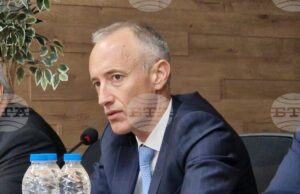ОБНОВЕНА Трябва да засилим възпитателния момент в учебните програми, каза министърът на образованието и науката Красимир Вълчев