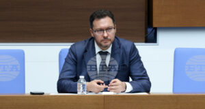 От 2022 г. полицията е работила активно и по трите досъдебни производства, образувани по сигнали срещу Васил Михайлов, каза министър Митов