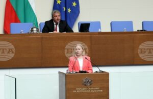 Вотът на недоверие ще е нашият институционален отговор срещу завладяната държава, каза Надежда Йорданова от ПП-ДБ
