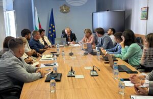 Подкрепяме създаването на национално представителство на ученическите съвети и регламентирането му в закон, каза министър Красимир Вълчев