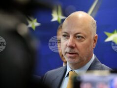 Правителството няма намерение да увеличава данъчно-осигурителната тежест, заяви министър-председателят Росен Желязков