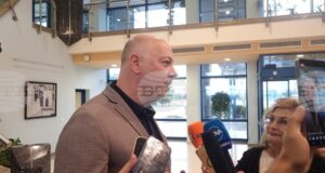 Премиерът Желязков благодари на българския волейболен отбор и каза, че той заслужава да бъде шампион