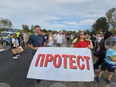 Протестиращи срещу безводието в Плевен блокираха движението на три места около града и на една от главните улици