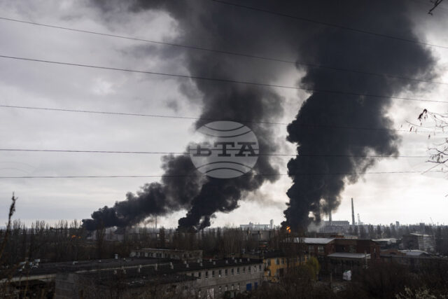 Ракети атакуват Одеса, отекнаха взривове, съобщи кметът на града