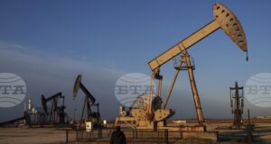Сирия изнесе 600 000 барела тежък суров петрол от пристанището в град Тартус, което е първият официален износ на нефт от 14 години