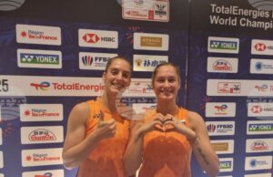 Стефани Стоева, Габриела Стоева и Калояна Налбантова се класираха за четвъртфиналите на турнир по бадминтон в Белгия