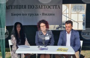 Темите за социалните и финансовите подкрепа и целевите помощи бяха сред акцента в информационна среща за евтото във Видинския ромски квартал “Нов път“