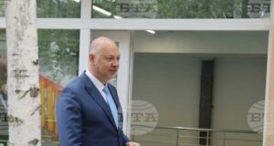 Училището е онзи храм, за който държавата трябва да най-голяма грижа, каза премиерът Росен Желязков на първия учебен ден
