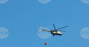 Хеликоптер Ми-17 от състава на ВВС участва в гасенето на пожара в Рила