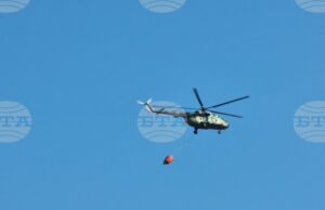 Хеликоптер Ми-17 от състава на ВВС участва в гасенето на пожара в Рила