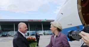 Урсула Фон дер Лайен на летище Пловдив