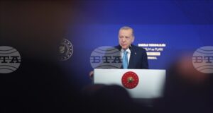 АА: Турция е лидер в инвестициите в зелена енергия, делът на ВЕИ ще надхвърли 60% от общия капацитет през 2025 г., каза турският президент Ердоган