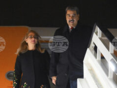 АП: Американски федерален агент се е опитал да вербува пилот, за да отклони тайно самолета на венецуелския президент Мадуро АП: Американски федерален агент се е опитал да вербува пилот, за да отклони тайно самолета на венецуелския президент Мадуро