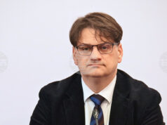 Актьорът Росен Белов никога не е бил съдружник във фондация „Аркадия Фюжън Арт“, съобщи министър Мариан Бачев Актьорът Росен Белов никога не е бил съдружник във фондация „Аркадия Фюжън Арт“, съобщи министър Мариан Бачев