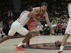 Александър Везенков вкара 17 точки при загубата на Олимпиакос от Монако в Евролигата