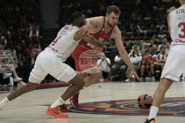 Александър Везенков вкара 17 точки при загубата на Олимпиакос от Александър Везенков вкара 17 точки при загубата на Олимпиакос от Монако в Евролигата