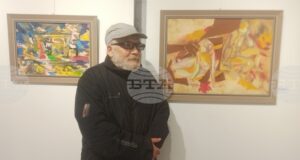 Александър Величков представя изложбата живопис „Следа от лято“ в Регионалната библиотека „Стилиян Чилингиров“ в Шумен