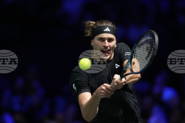 Александър Зверев продължава защитата на титлата си на турнира в Александър Зверев продължава защитата на титлата си на турнира в Париж