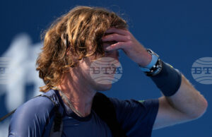 Андрей Рубльов продължава в следващата фаза на Мастърс турнира в Париж