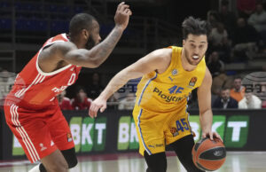 Баскетболният национал Коди Милър-Макинтайър беше най-резултатен за шестия пореден успех на Цървена звезда в Евролигата Баскетболният национал Коди Милър-Макинтайър беше най-резултатен за шестия пореден успех на Цървена звезда в Евролигата