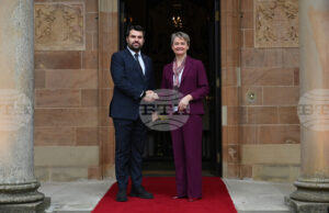 България е склонна да предложи въздушен коридор на Путин, за да се срещне с Тръмп в Будапеща, каза министър Георг Георгиев, цитиран от „Юрактив“ България е склонна да предложи въздушен коридор на Путин, за да се срещне с Тръмп в Будапеща, каза министър Георг Георгиев, цитиран от "Юрактив"