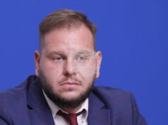 България за последните 10 години е инвестирала около 50 млн. евро в младите хора, каза зам.-министърът на младежта и спорта Петър Младенов България за последните 10 години е инвестирала около 50 млн. евро в младите хора, каза зам.-министърът на младежта и спорта Петър Младенов