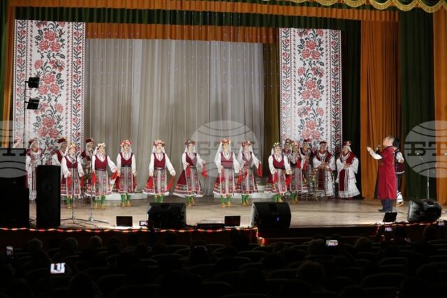 Българският изпълнител Илия Луков поздрави село Василевка с концерт по Българският изпълнител Илия Луков поздрави село Василевка с концерт по инициатива на БТА по повод 195-годишнината от основаването му