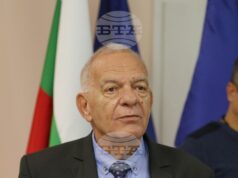 Българският посланик в Румъния Радко Влайков изрази съпричастността на българския народ и държава към Румъния заради експлозията в Букурещ