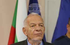 Българският посланик в Румъния Радко Влайков изрази съпричастността на българския народ и държава към Румъния заради експлозията в Букурещ