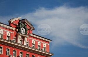 В 4:00 часа тази сутрин върнахме стрелките на часовника с час назад В 4:00 часа тази сутрин върнахме стрелките на часовника с час назад