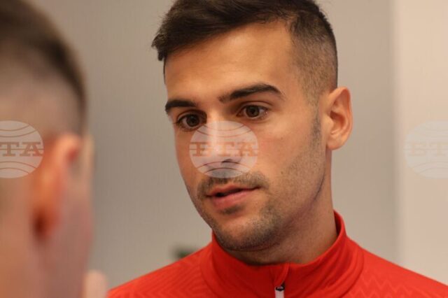 Владимир Николов отбеляза гол от дузпа за победа на Корона Владимир Николов отбеляза гол от дузпа за победа на Корона (Келце) в турнира за Купата на Полша