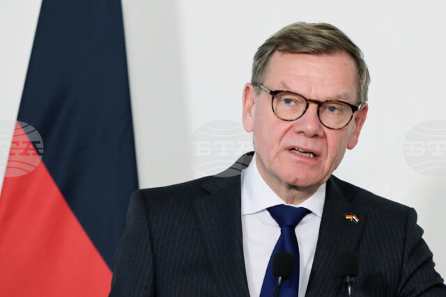 Германският външен министър пристигна в Сирия за среща със сирийски Германският външен министър пристигна в Сирия за среща със сирийски лидери