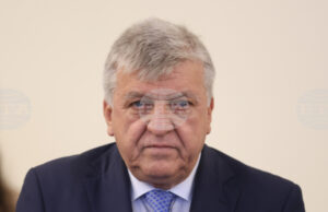 Голяма част от реката е застроена, каза министърът на околната среда и водите Манол Генов за бедствието в Елените