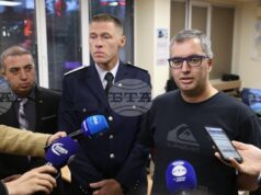 Гражданите да се движат в аварийните ленти при промени в движението, ако е оказано със сигнализация, призова Мирослав Ценов, директор на дирекция "Ситуационен център и управление на трафика“