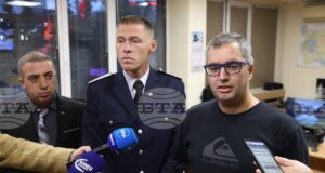 Гражданите да се движат в аварийните ленти при промени в движението, ако е оказано със сигнализация, призова Мирослав Ценов, директор на дирекция "Ситуационен център и управление на трафика“