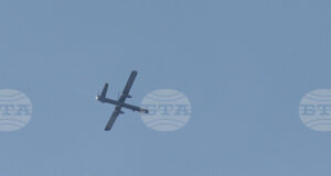 Двама души бяха убити при израелски удари в Ливан