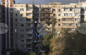 Двама души бяха убити при руската въздушна атака в Киев; няколко руски летища бяха затворени ОБНОВЕНА Двама души бяха убити при руската въздушна атака в Киев; няколко руски летища бяха затворени