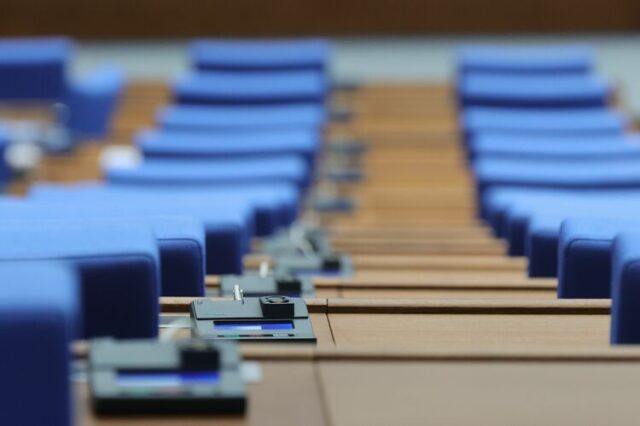 Депутатите обсъждат промени в здравеопазването, правосъдието, отбраната народно събрание