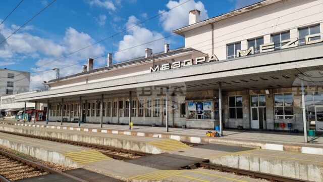 Железничар е загинал по време на работа на гара Мездра