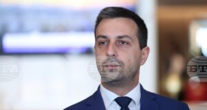 За кризата с боклука вината е на мафията, отговорността е на кмета, заяви общинският съветник Деян Николов от "Възраждане"