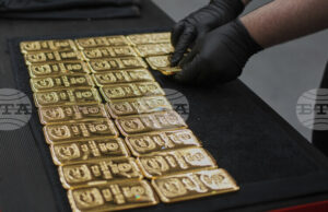 Златото се насочва към трети пореден месечен ръст на фона на несигурността около търговското примирие между САЩ и Китай